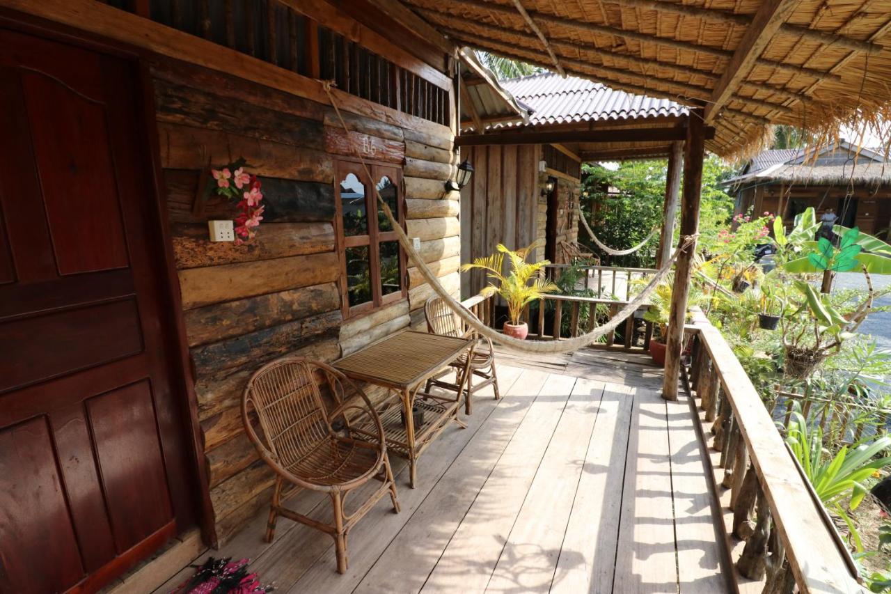 Fish Island Bungalows Кампот Экстерьер фото